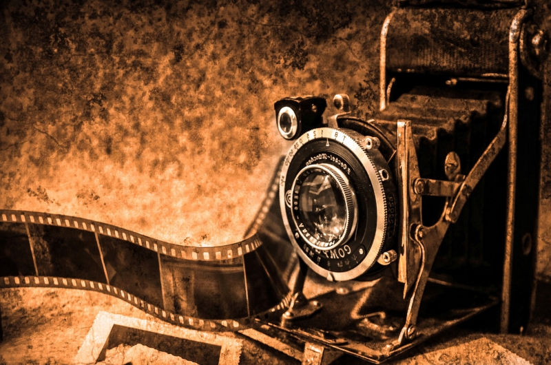 photographe-LA LONDE LES MAURES-min_light-wood-night-camera-photography-vintage-1245236-pxhere.com